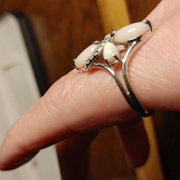 Vintage DK Coral and Tiny Diamonds in 925 Band Ring Size 8.25 to 8.5 - Picture 4 of 15